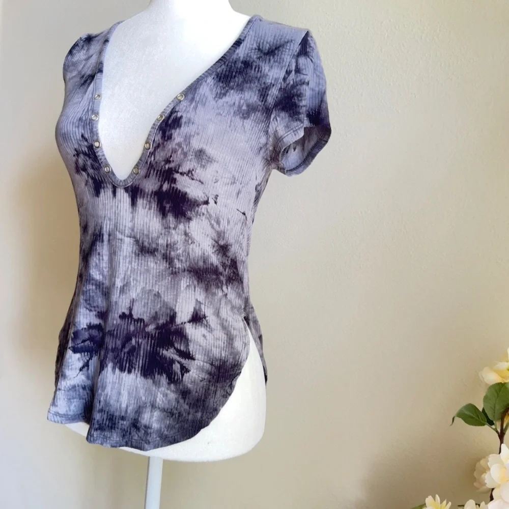 RINGOSTONE Short sleeve deep v-neck tee in softest cotton modal spandex shirt. S - Picture 7 of 7